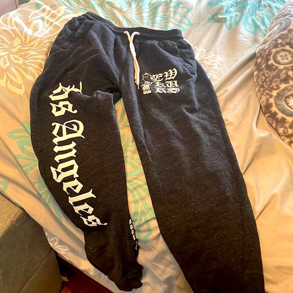 EWKUKS draw string dark gray sweat pants. - Picture 1 of 8